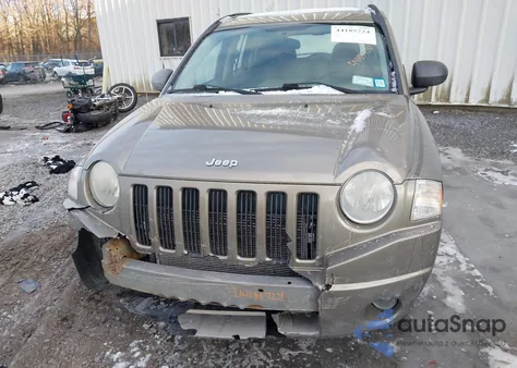 2007 Jeep Compass Sport from USA, damaged, VIN 1J8FF47W27D185674